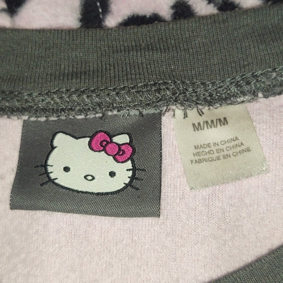 Licensed Print Hello Kitty Pajamas - Picture 5 of 9